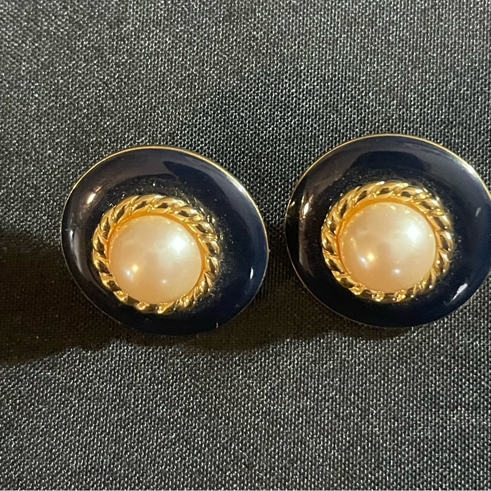 Vintage Signed Monet Faux Pearl Navy Blue Enamel Gold Tone Clip-on Earrings